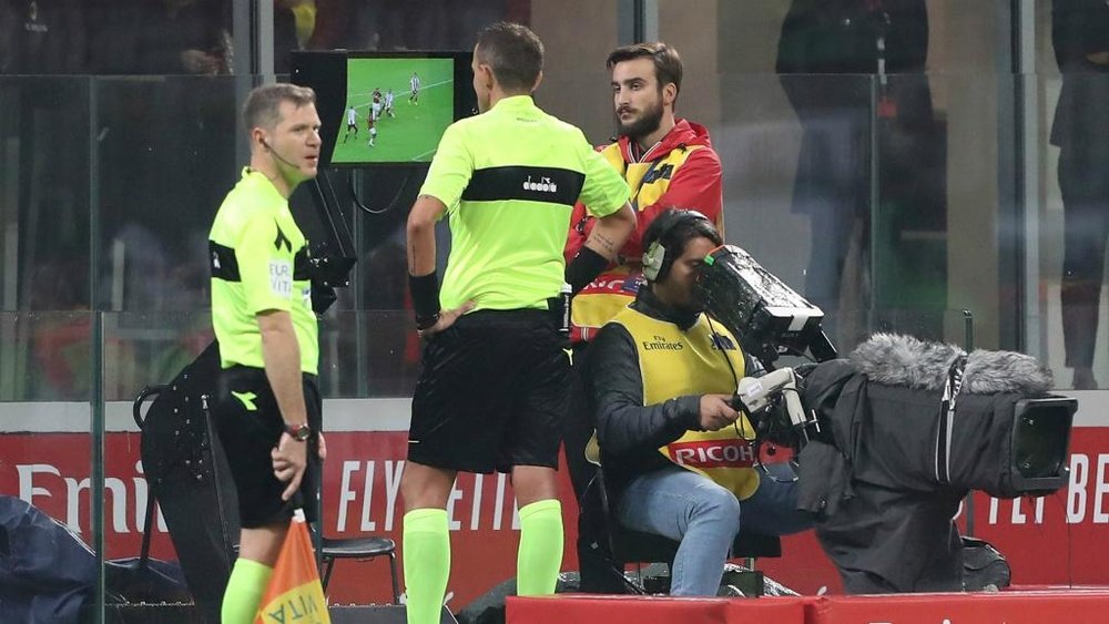 Pablo Zabaleta supports the introduction of VAR. GOAL