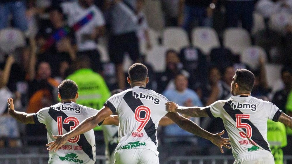 Vasco x Bahia: escalações e notícias.