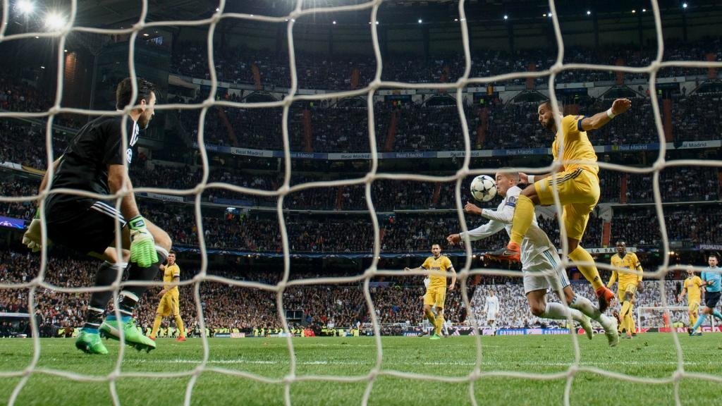 Vazquez threw himself over like I would've done – Maradona
