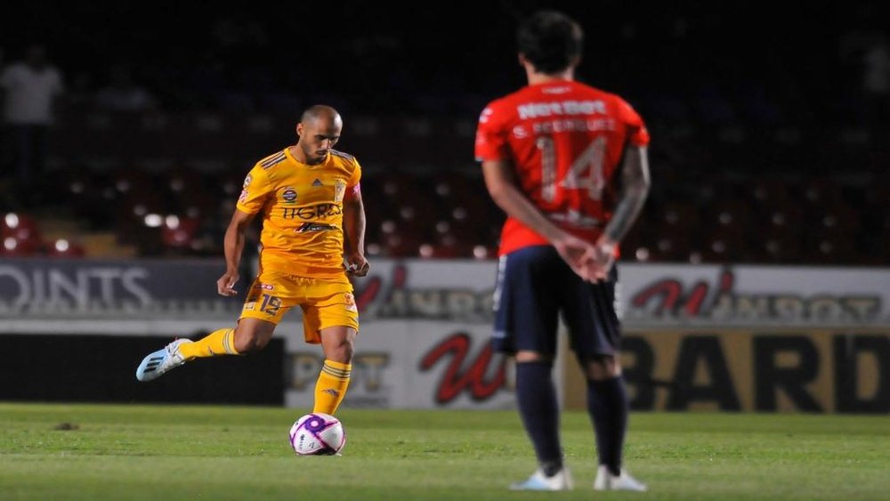 Veracruz players allow Tigres to score twice in protest over unpaid wages. GOAL