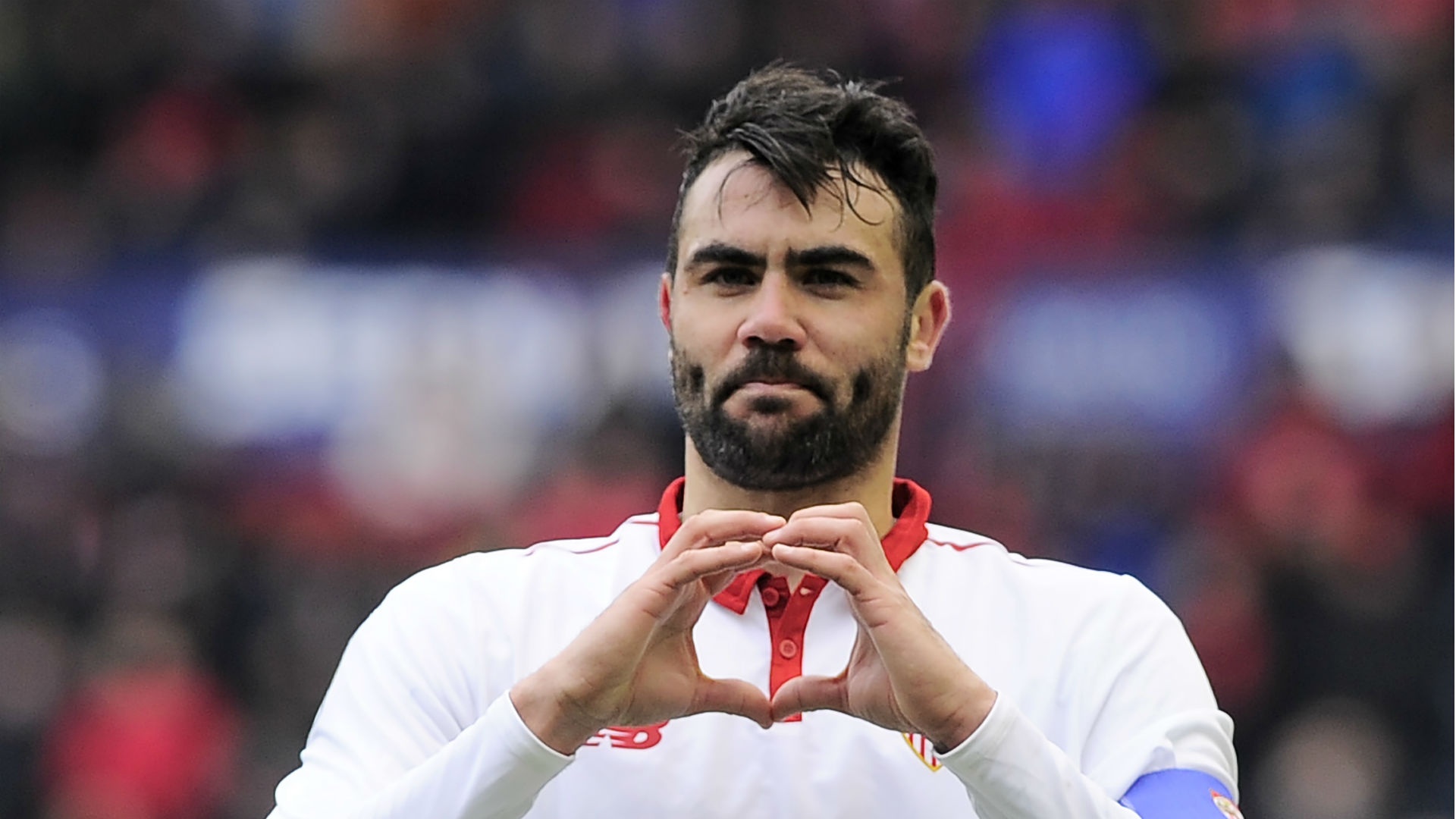 Vicente Iborra celebrating a goal. Goal