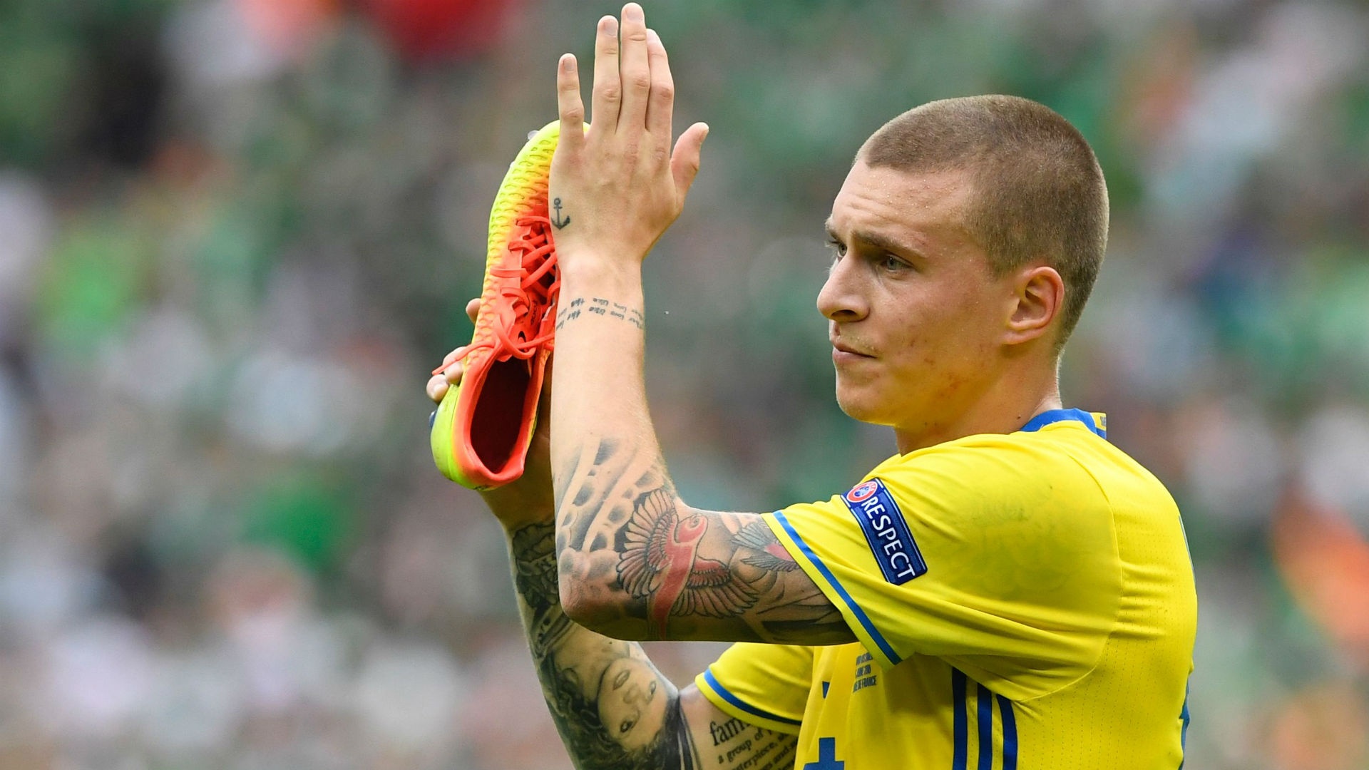 Victor Lindelof is set to join United. Goal