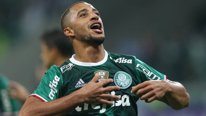 Palmeiras inscreverá Luiz Adriano e Vitor Hugo na Libertadores