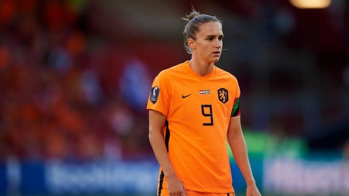 Miedema ruled out of Portugal game with COVID-19