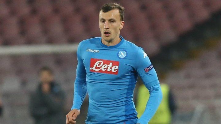 Napoli's Chiriches needs surgery after ACL tear
