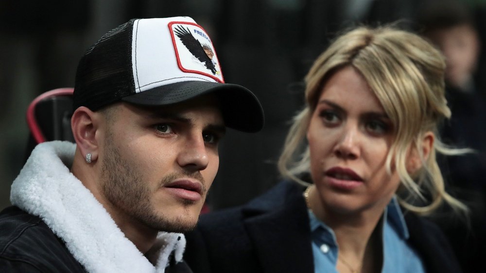 Wanda Nara risponde a Cassano. Goal