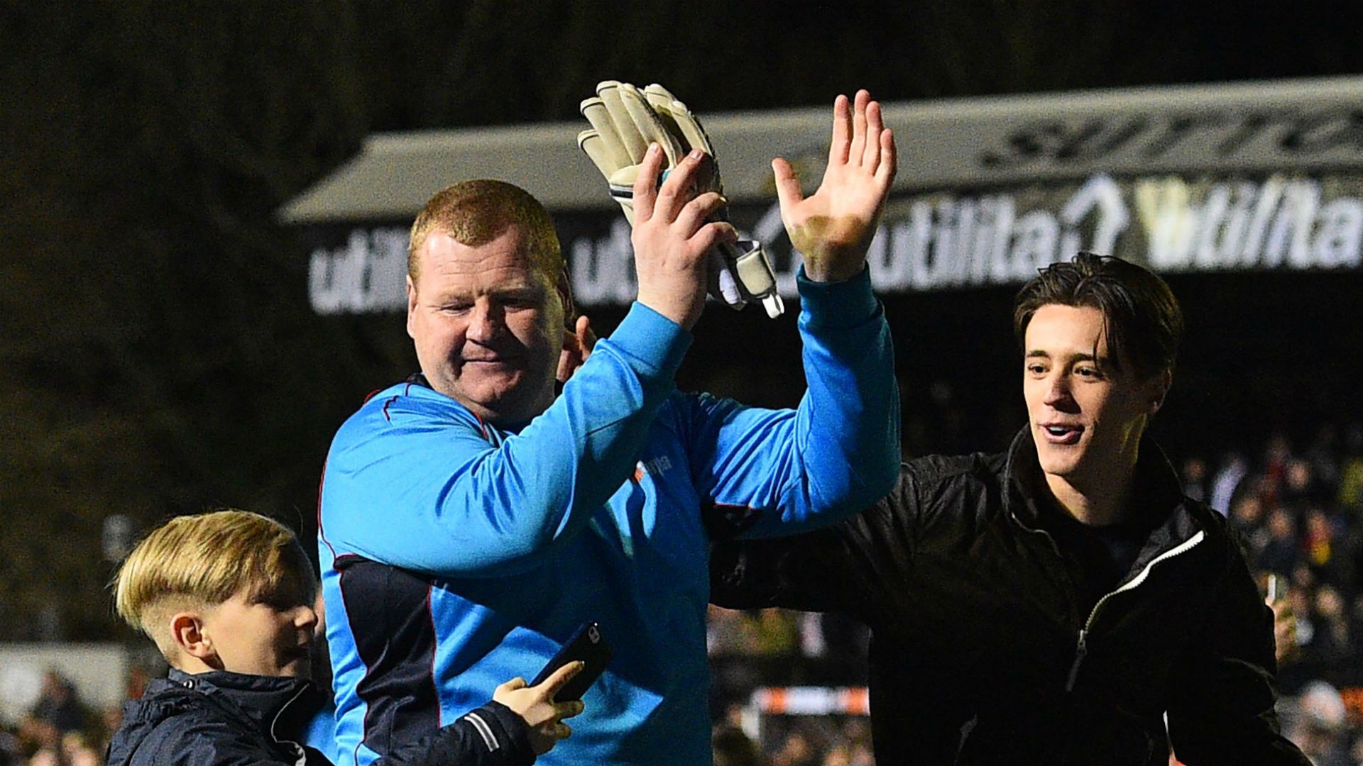 Wayne Shaw, Sutton United. GOAL