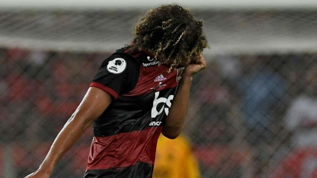 Dois funcionários com suspeita de coronavírus. GOAL