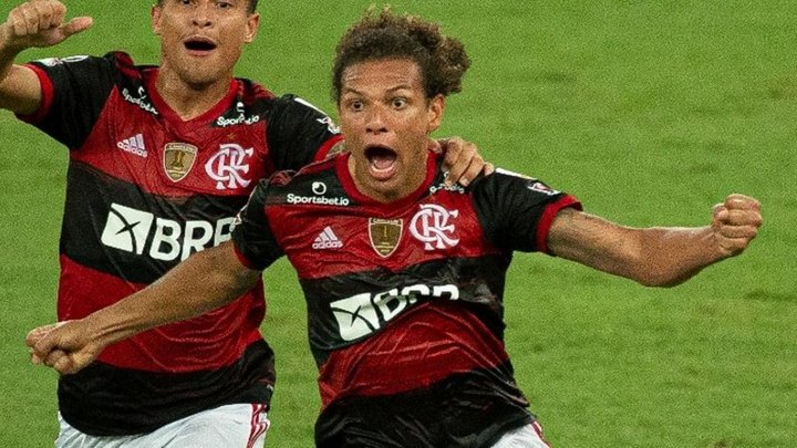 Sporting barra ida de Matheus Nunes, e seleção brasileira monitora Arão e Danilo