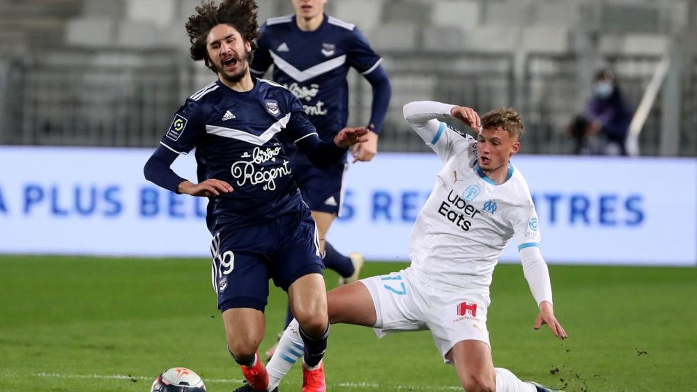 Lopez balance sur le futur d’Adli. Goal