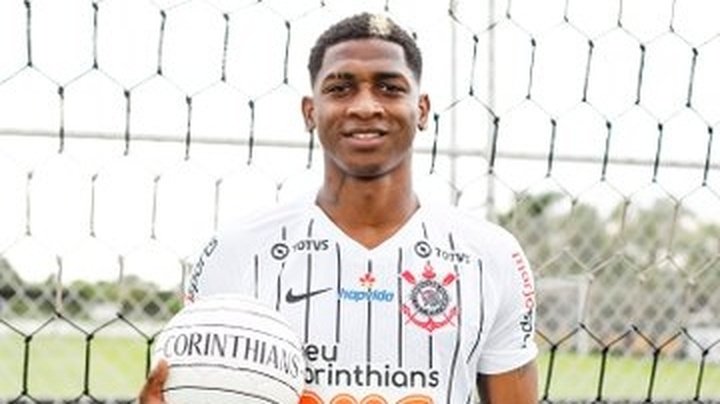 Yony González fica no Corinthians ou volta para o Benfica?