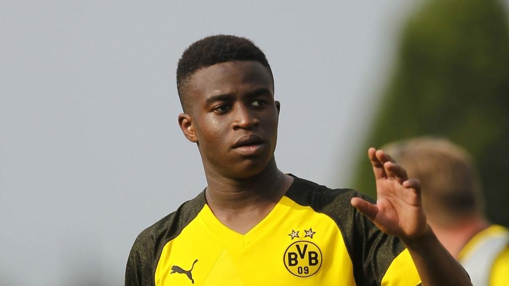 Dortmund 14-year-old Youssoufa Moukoko becomes UEFA Youth League's youngest scorer