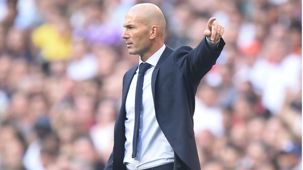 Zidane pleads for fans' support despite extra pressure at Real Madrid