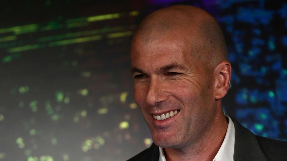 Zidane diz não temer manchar história no Real e que fará mudanças no elenco