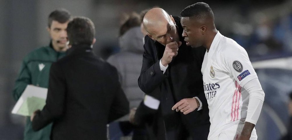 Vinicius Jr rend hommage à Zidane. Goal