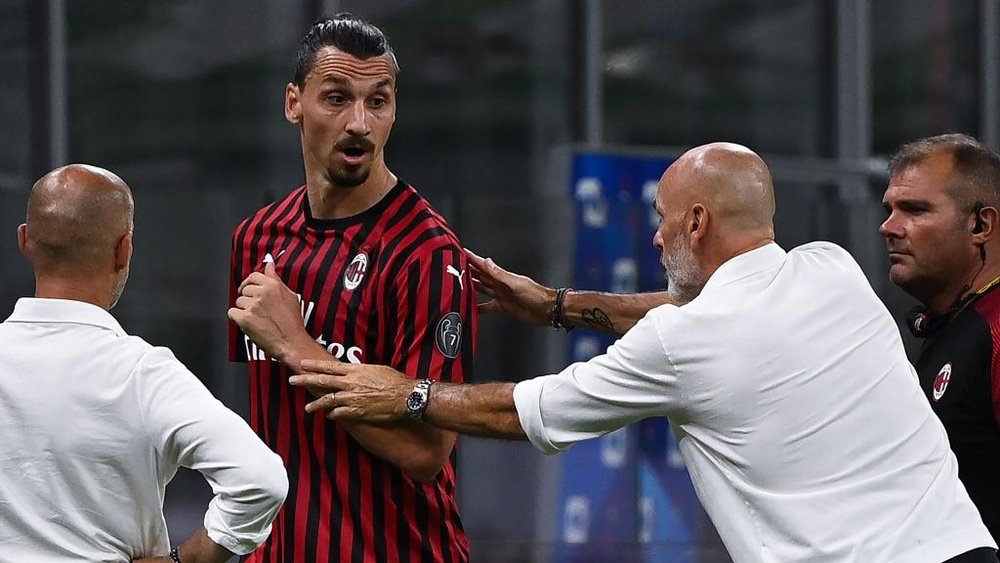 Milan volta a ficar em alta com Ibra e Pioli, mas ainda transparece caos. AFP