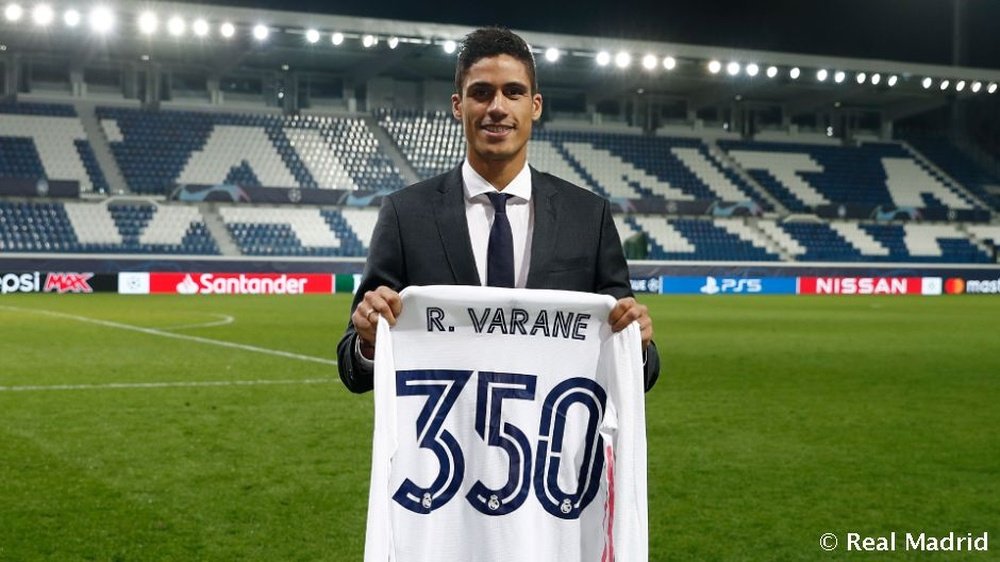 Varane alcanzó los 350 partidos con el Real Madrid. RealMadrid