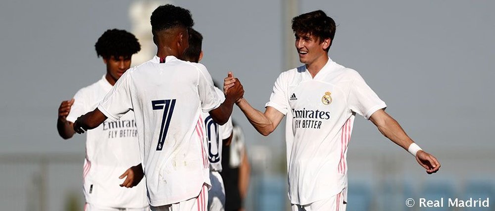 Empate entre dos equipos llamados a estar arriba en Segunda B. RealMadrid